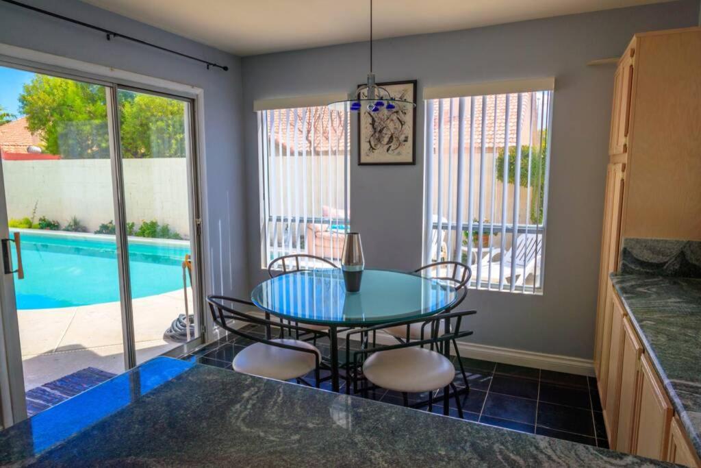 Luxury 1900 Sq Ft House Huge 46 Ft Pool & Hot Spa ラスベガス エクステリア 写真