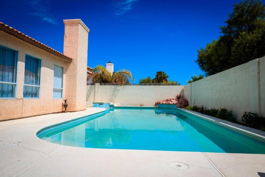 Luxury 1900 Sq Ft House Huge 46 Ft Pool & Hot Spa ラスベガス エクステリア 写真