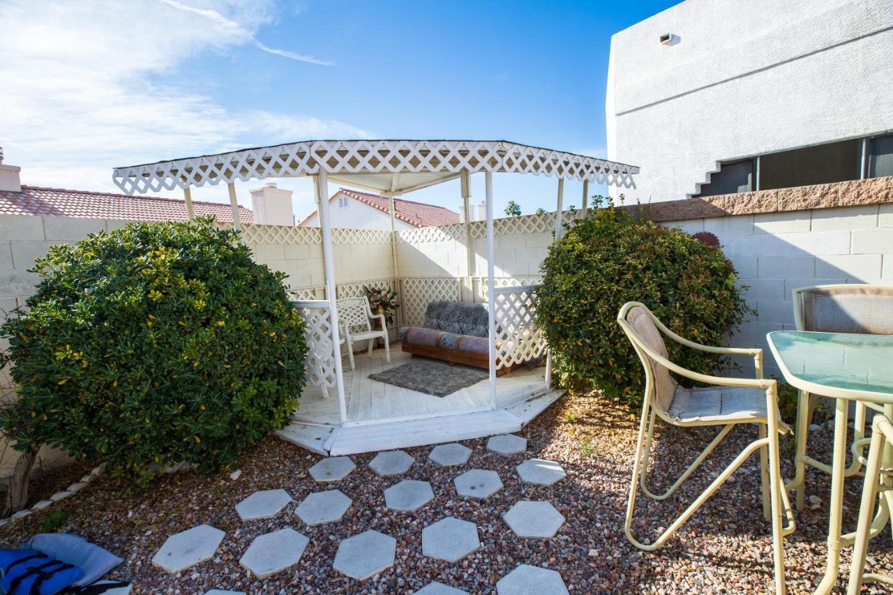 Luxury 1900 Sq Ft House Huge 46 Ft Pool & Hot Spa ラスベガス エクステリア 写真