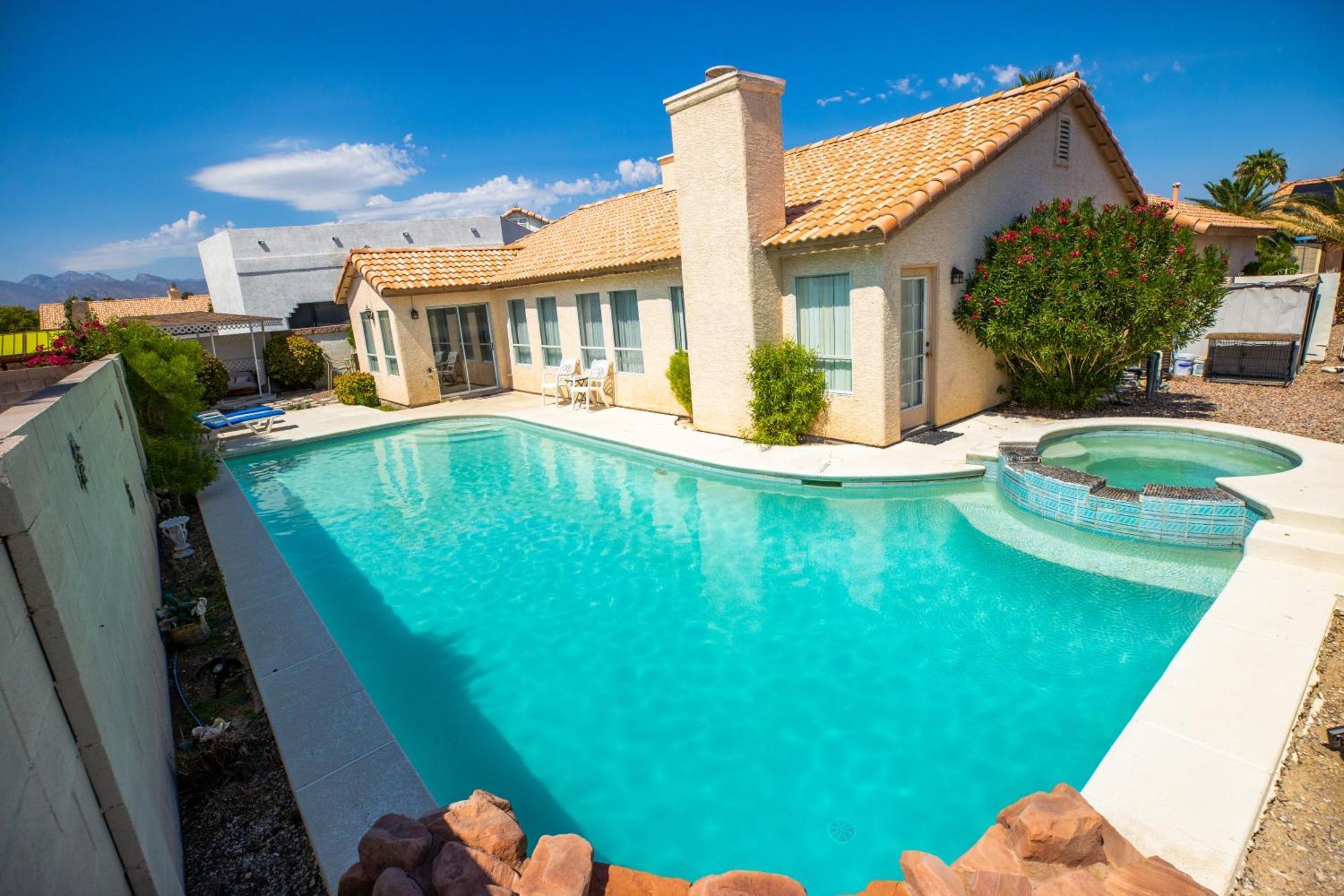 Luxury 1900 Sq Ft House Huge 46 Ft Pool & Hot Spa ラスベガス エクステリア 写真