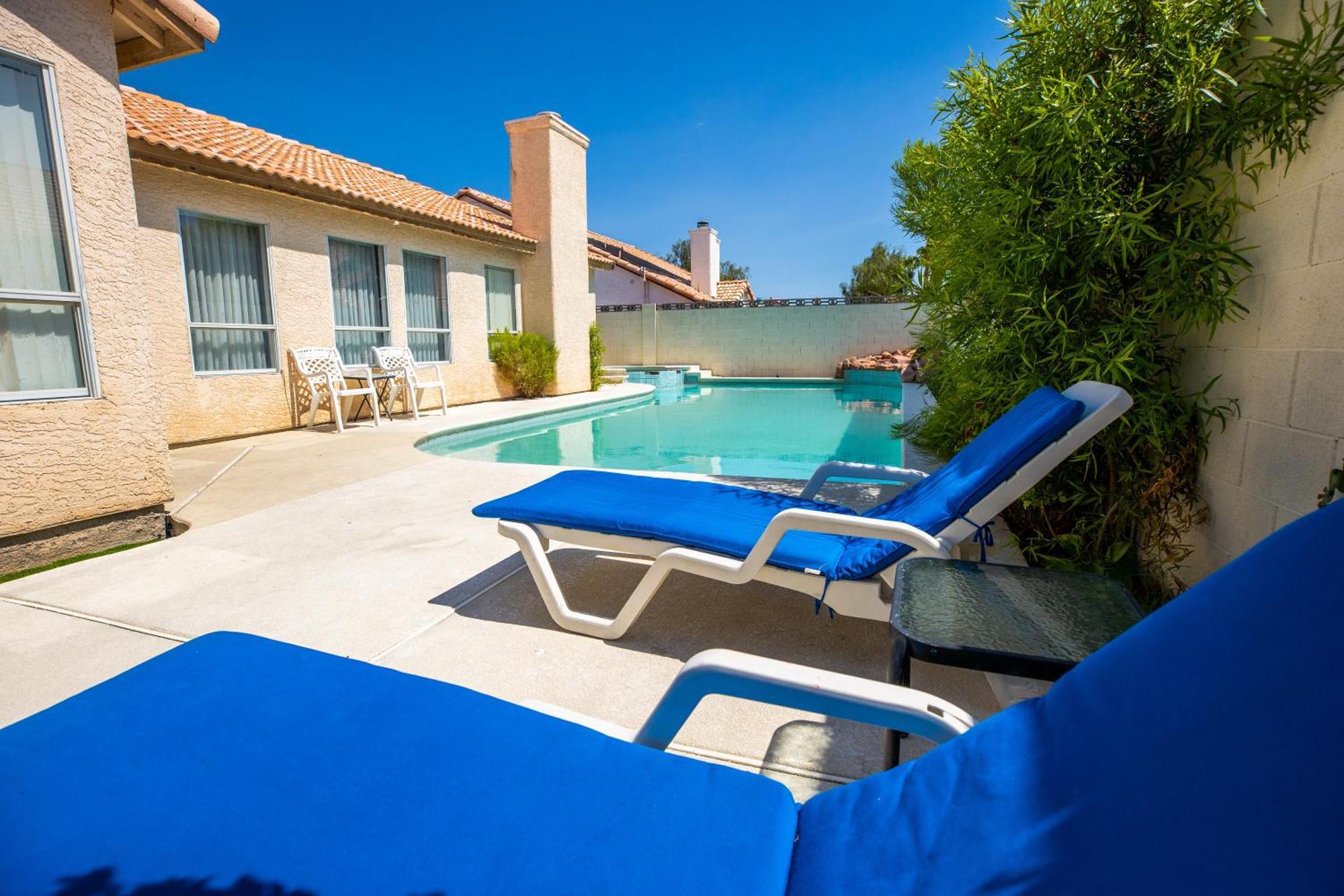 Luxury 1900 Sq Ft House Huge 46 Ft Pool & Hot Spa ラスベガス エクステリア 写真